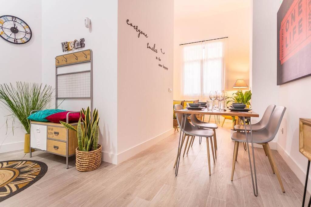 Ferienwohnung San Vicente Dreams Sevilla Exterior foto
